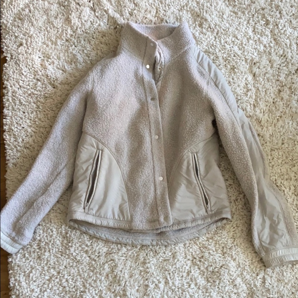 LULULEMON JACKET